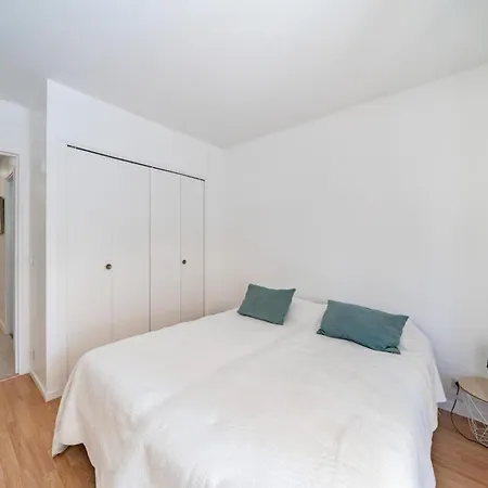 2 Pieces * Канны